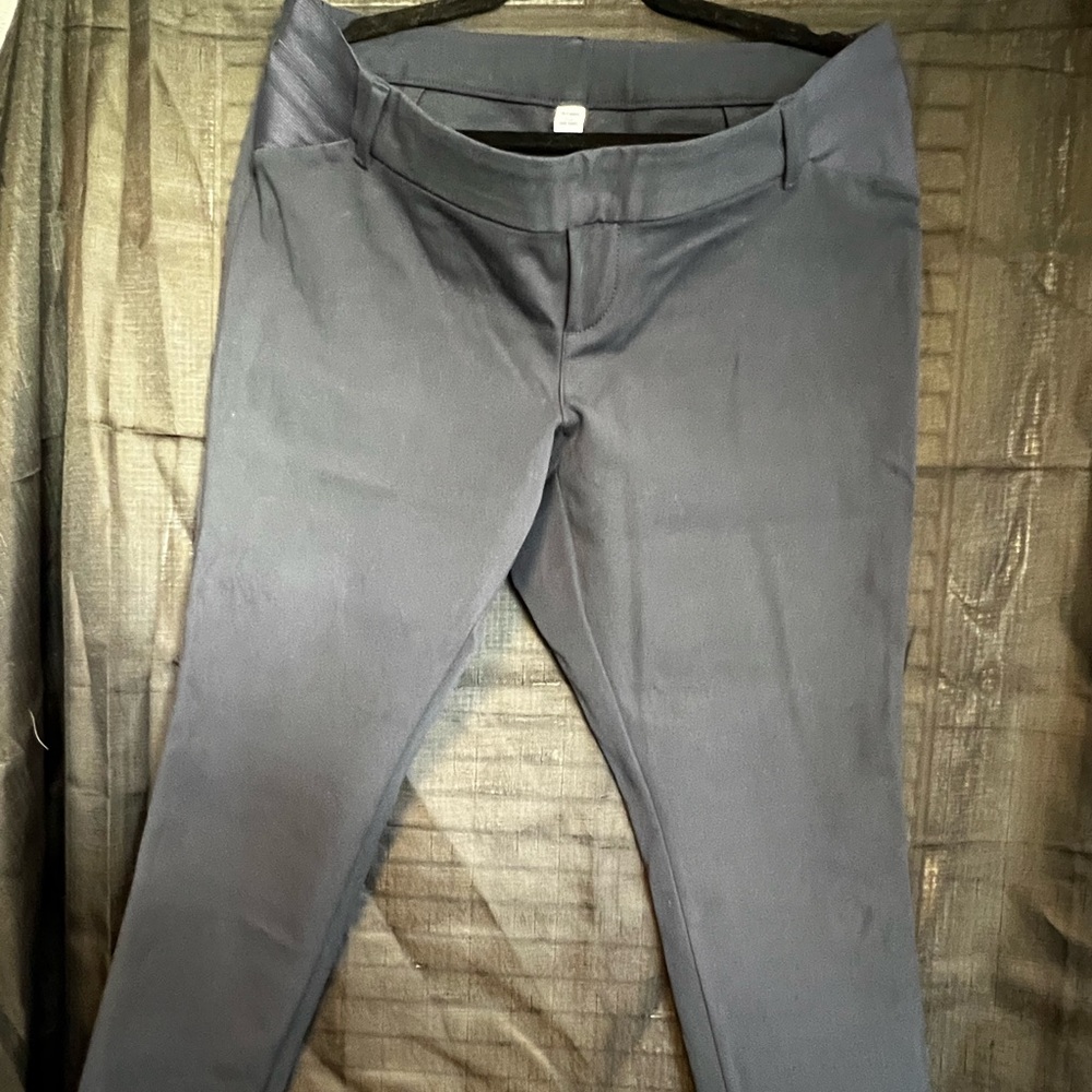 Old navy maternity slacks. Very good condition.